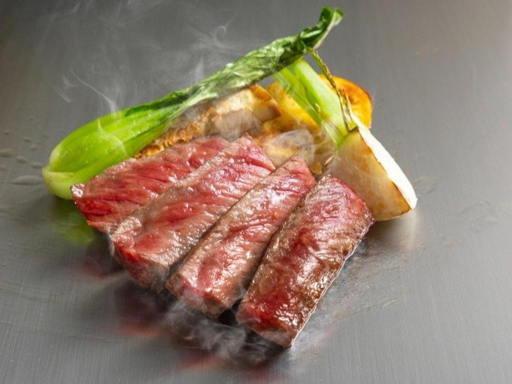 Sapporo Prince Hotel Extérieur photo A steak prepared using the cooking technique of sous-vide