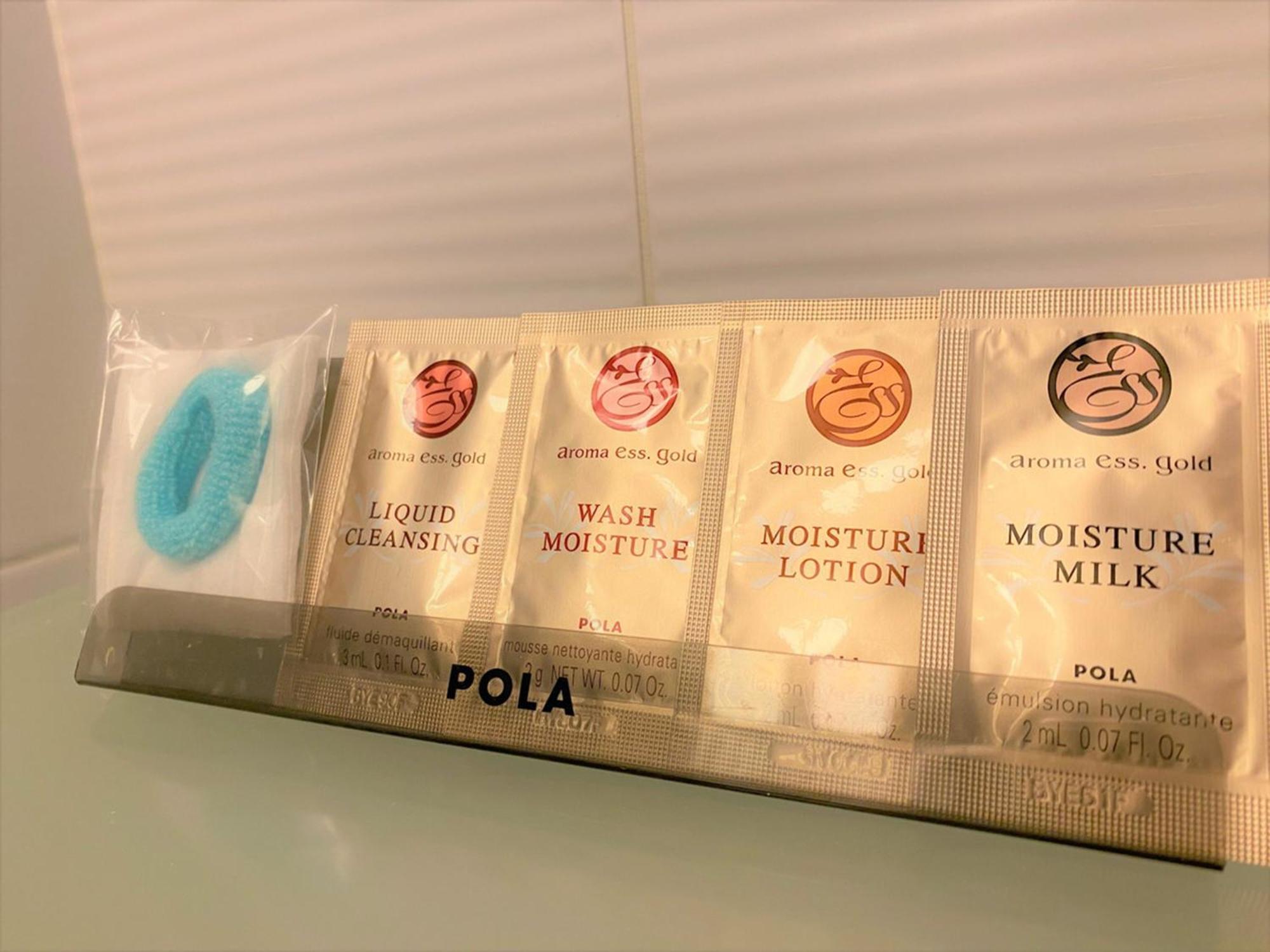Sapporo Prince Hotel Extérieur photo A set of amenities by Pola